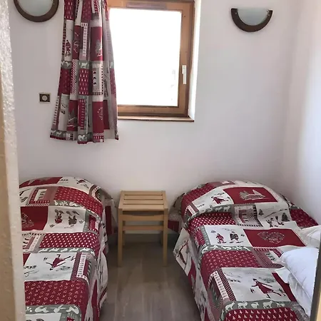 Al-2 - Inout - 5 Beds Flat