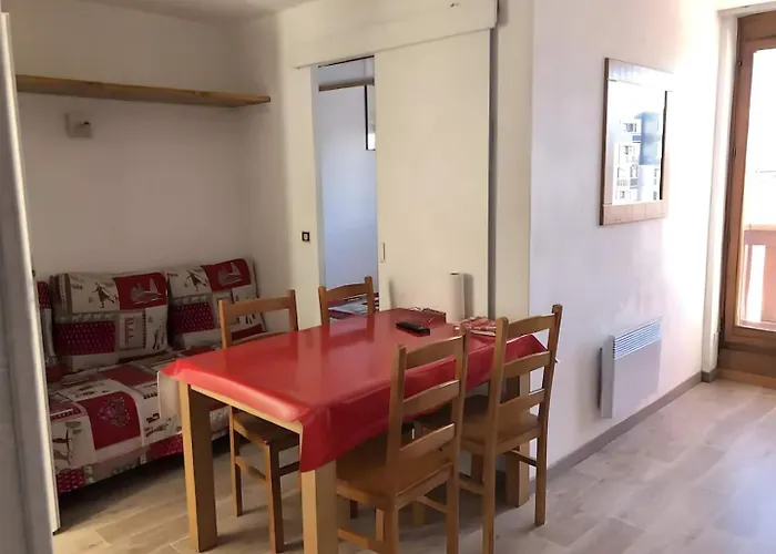 Al-2 - Inout - 5 Beds Flat Apartment